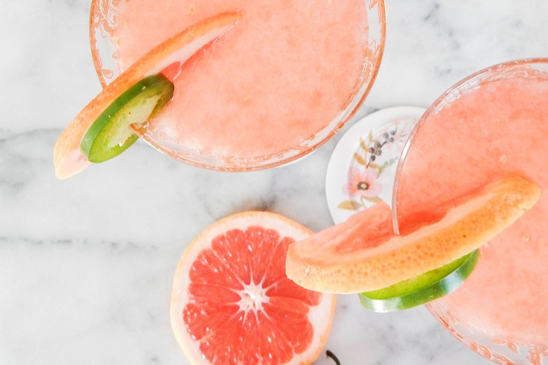 сок от грейпфрут със стръкове фрейпфрут