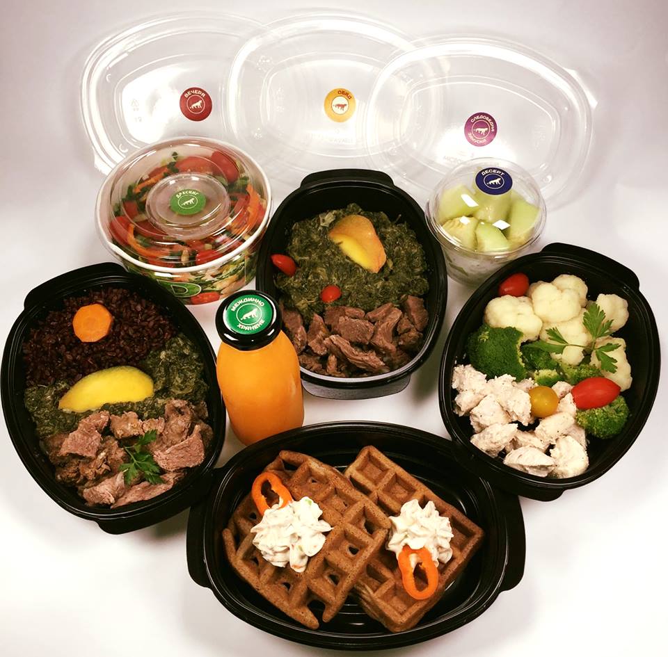 Високо протеиново меню с гофри от броколи, телешко и пуешко месо