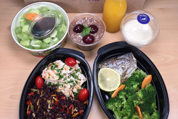 Протеиново меню с пуешко и лаврак с зеленчуци на пара