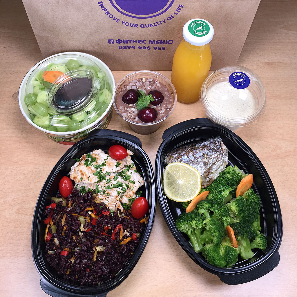 Протеиново меню с пуешко и лаврак с зеленчуци на пара