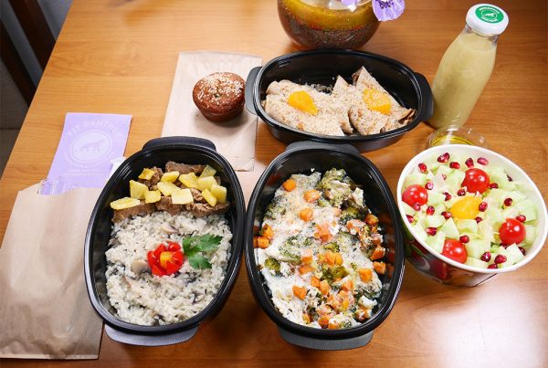 Протеиново меню с телешко с ананас и ориз басмати с гъби