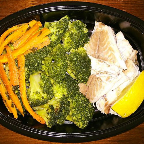 Риба ципура с броколи и моркови на фурна