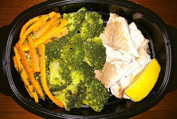 Риба ципура с броколи и моркови на фурна