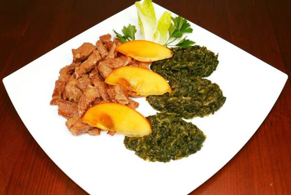 Телешко варено със спанак