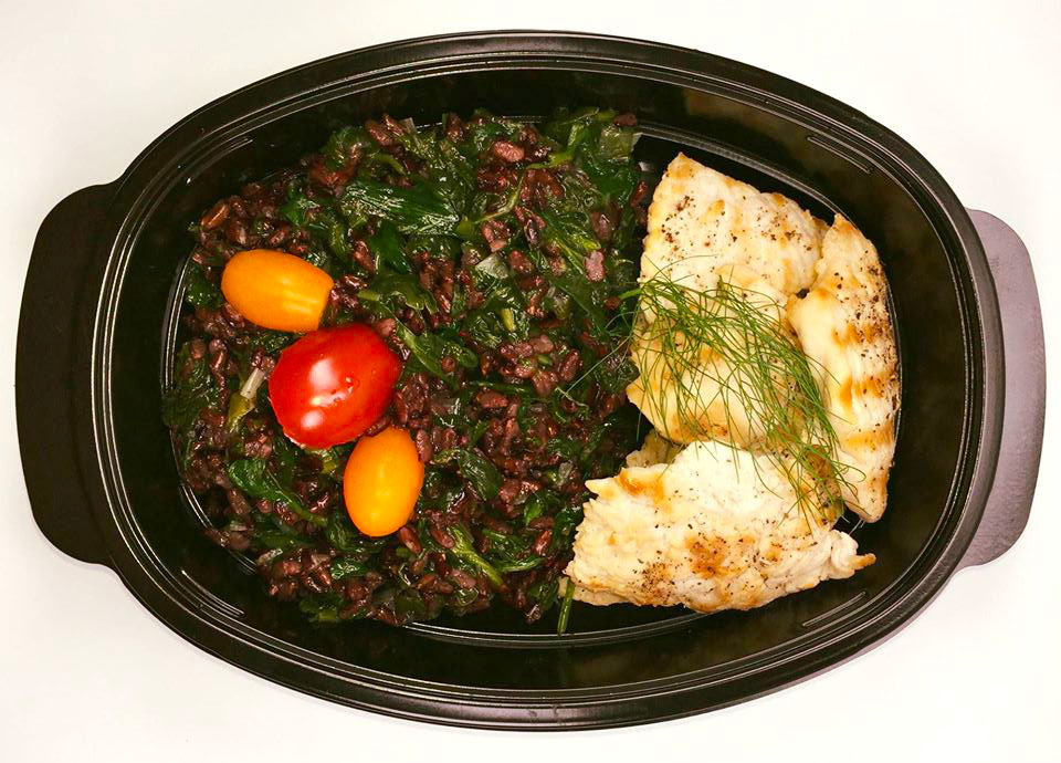 Пуешко на грил с черен императорски ориз