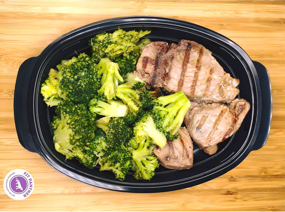 Филе от риба тон с броколи на пара