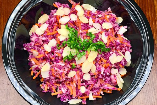 Диетична салата от бяло зеле от кухня Fit Panther®