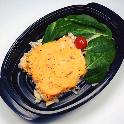 Вегетарианска порция от картофи на фурна с веган кашкавал и бейби спанак