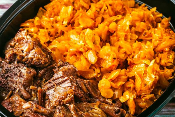 Телешко с прясно зеле и био салца