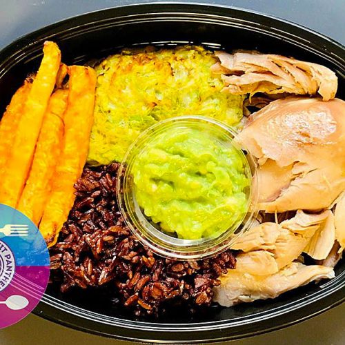 Пуешко филе с черен императорски ориз, целина и гриловани зeленчукови кюфтета от тиквички