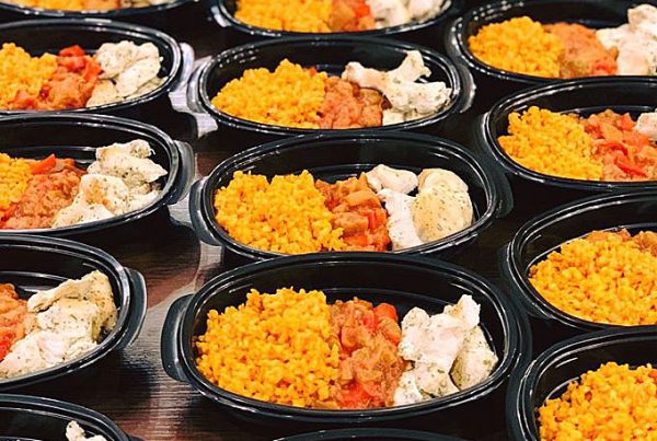 Пилешко филе с булгур и доматена манджа с патладжан и чушки