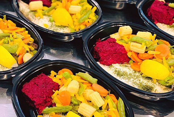 Риба лаврак, микс от зеленчуци с бейби царевички и специалитет на готвача