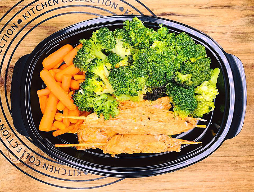 Адана шишче по турски с печени броколи и бейби моркови