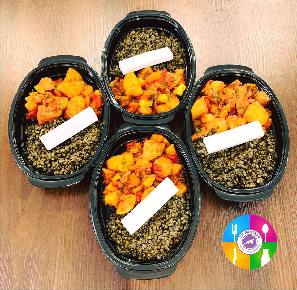 Черна леща белуга, гювечот картофи и зеленчуци с био веган сирене от кокосова паста и зехтин