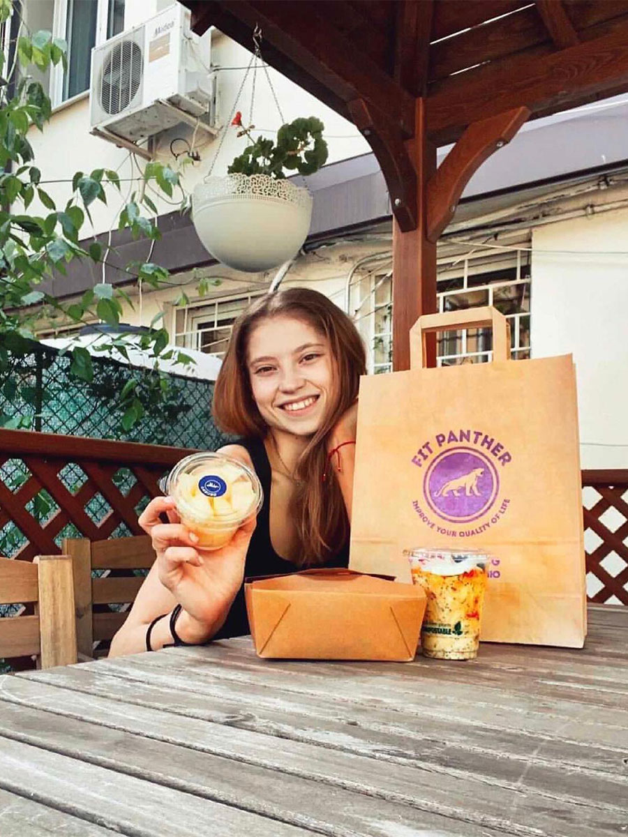 Златното момиче на България Ерика Зафирова с меню от Здравословна кухня Fit Panther