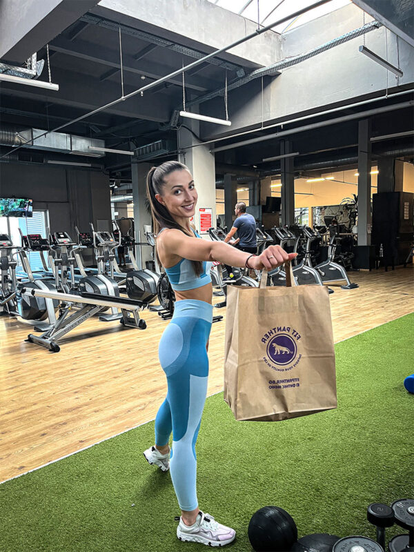 доволна клиентка на кухня Fit Panther