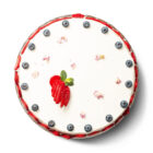 Кето бяла фантазия с ягоди и боровинки