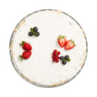 Кето плодов чийзкейк с лимон, ягоди и малини