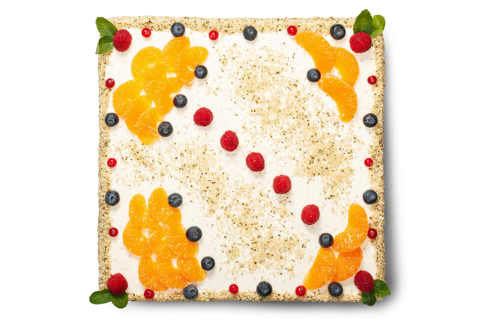 Класическа пандишпанова торта с млечно маслен крем - снимка 1