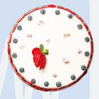 кето бутикова торта бяла фантазия с ягоди и боровинки от fit panther