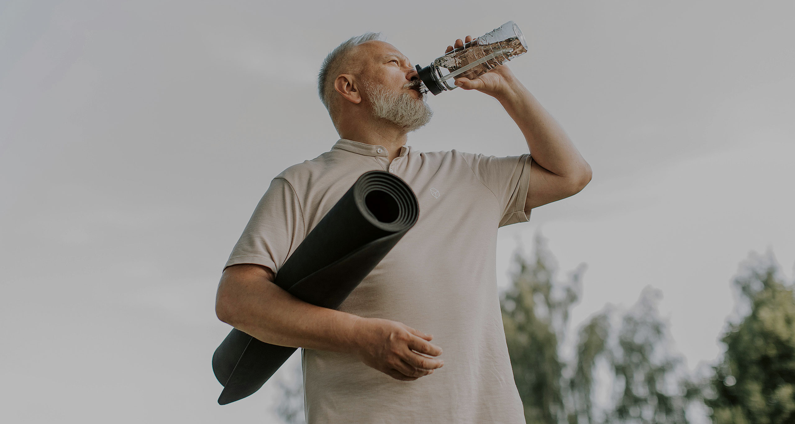 Защо тялото ни задържа вода – причини и последици